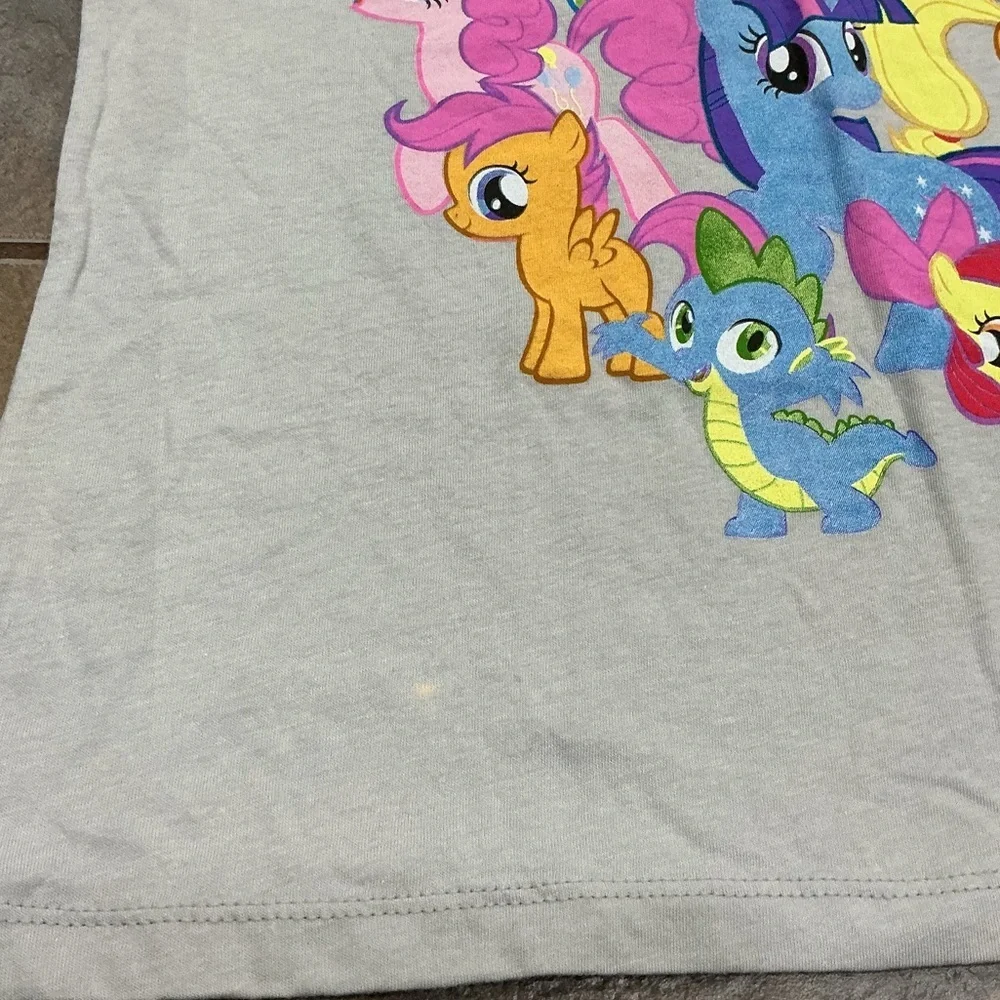 💰Make an offer, bundle and save💰 My Little Pony Ladies tshirt - Picture 3 of 3